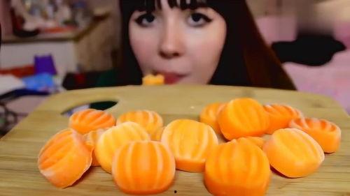 小瓜吃冰剪辑,夏日清凉瞬间，剪辑记录美好时光