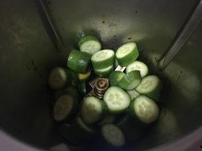 脆瓜怎样吃最好,这样吃最过瘾！