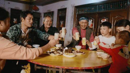 跟家人打牌吃瓜,与家人共享的吃瓜趣事