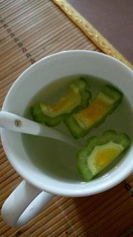 凉瓜变红可以吃吗,安全可食用？揭秘凉瓜变色背后的真相