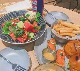 广州芳村吃瓜,夏日炎炎，瓜果飘香美食之旅