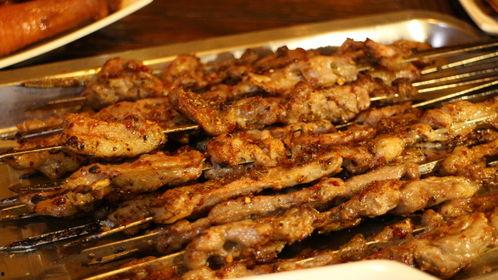 腰瓜吃烧烤,夏日夜宵新宠