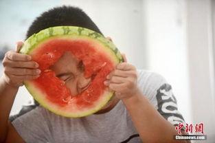 小朋友叫吃瓜,小朋友的趣味生活点滴
