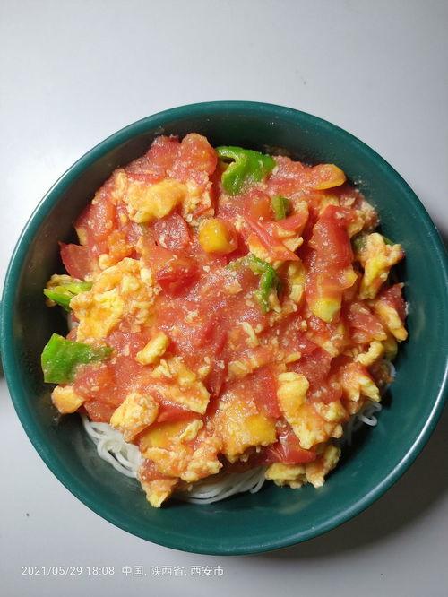 鸡蛋面吃瓜,夏日清爽新体验